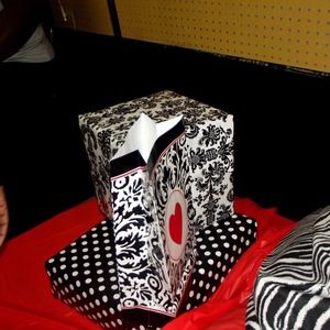 Meet your Posher, Eve